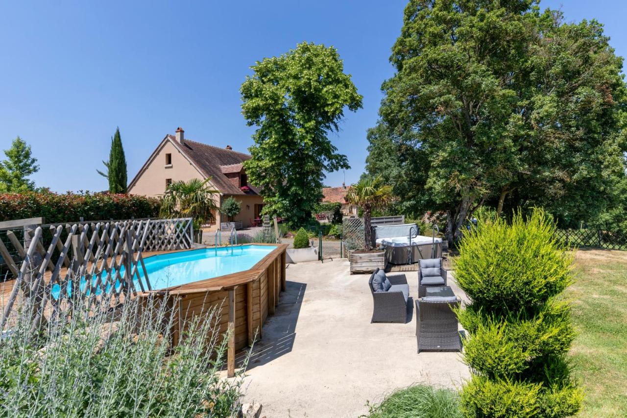 Grand gite noyé dans la calme et la verdure - B&B