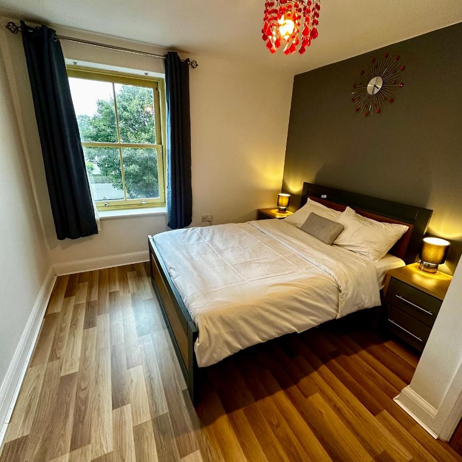 B&B Colchester - Two Bedroom Flat Town Centre Colchester - Bed and Breakfast Colchester