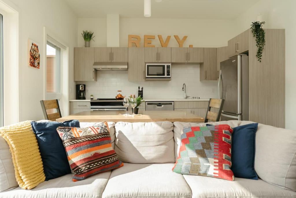 The Nest - Condo with Hot Tub & BBQ - Ferienwohnung