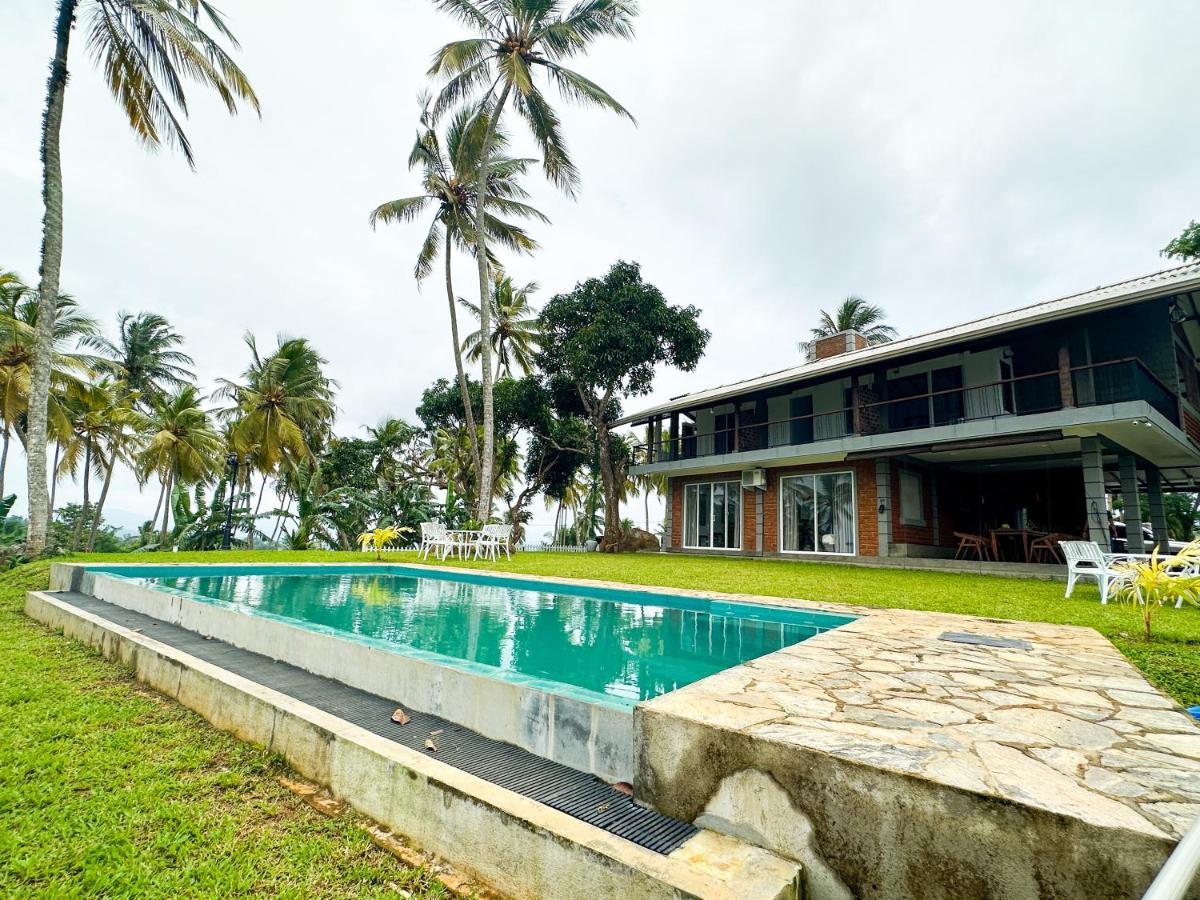 Polhena Villa Hakmana - B&B Tangalle