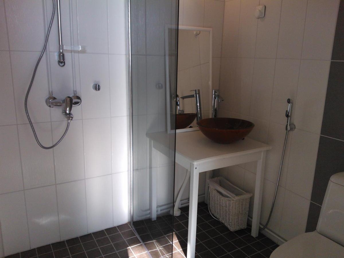 Doppel- oder Zweibettzimmer