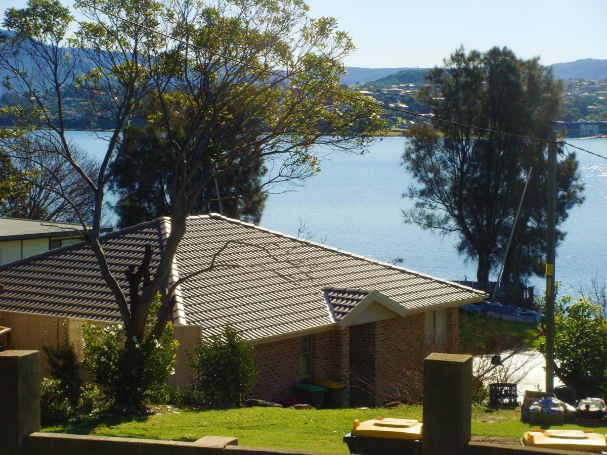 Waterfront Lakeside Cottage Primbee - B&B Primbee