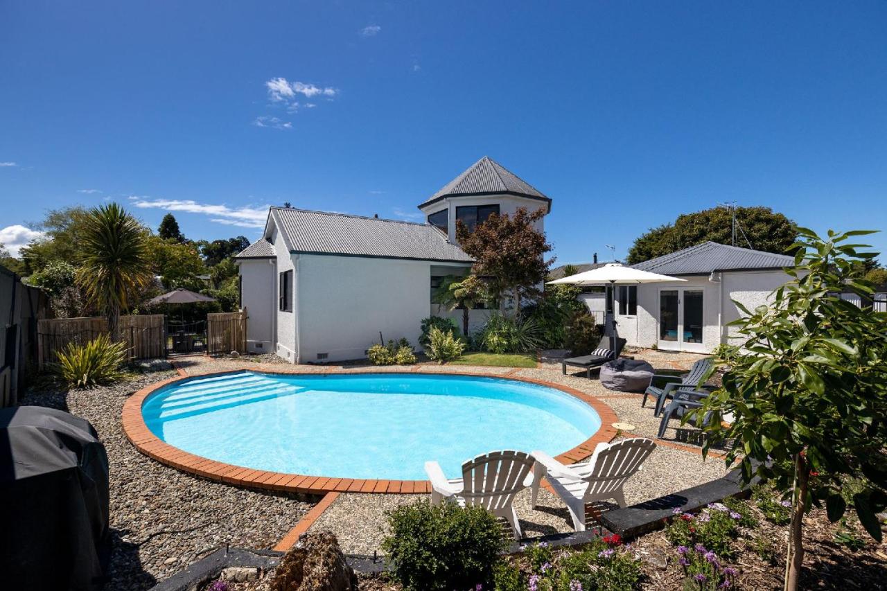 B&B Motueka - Pool House - One Bedroom Self Contained Unit - Bed and Breakfast Motueka