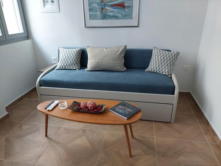 Central Apartment in Ermoupolis - Ferienwohnung Ermoupoli