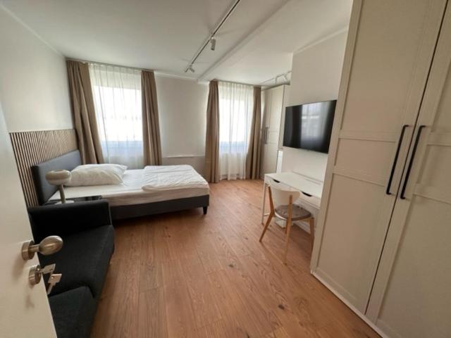 B&B Frankfurt am Main - ELBI Apartment - Bed and Breakfast Frankfurt am Main