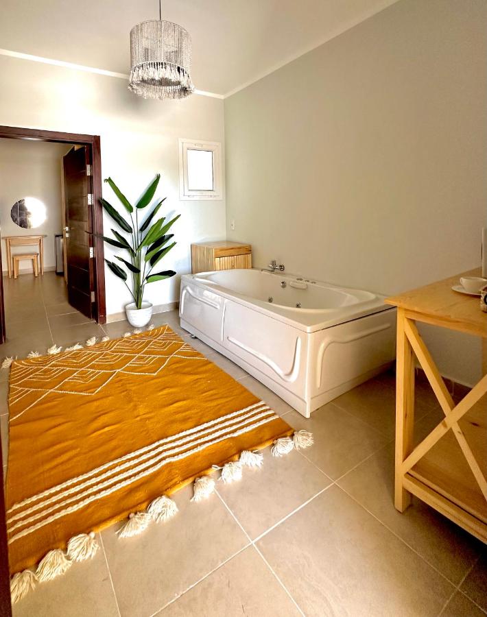 King Room with Spa Bath