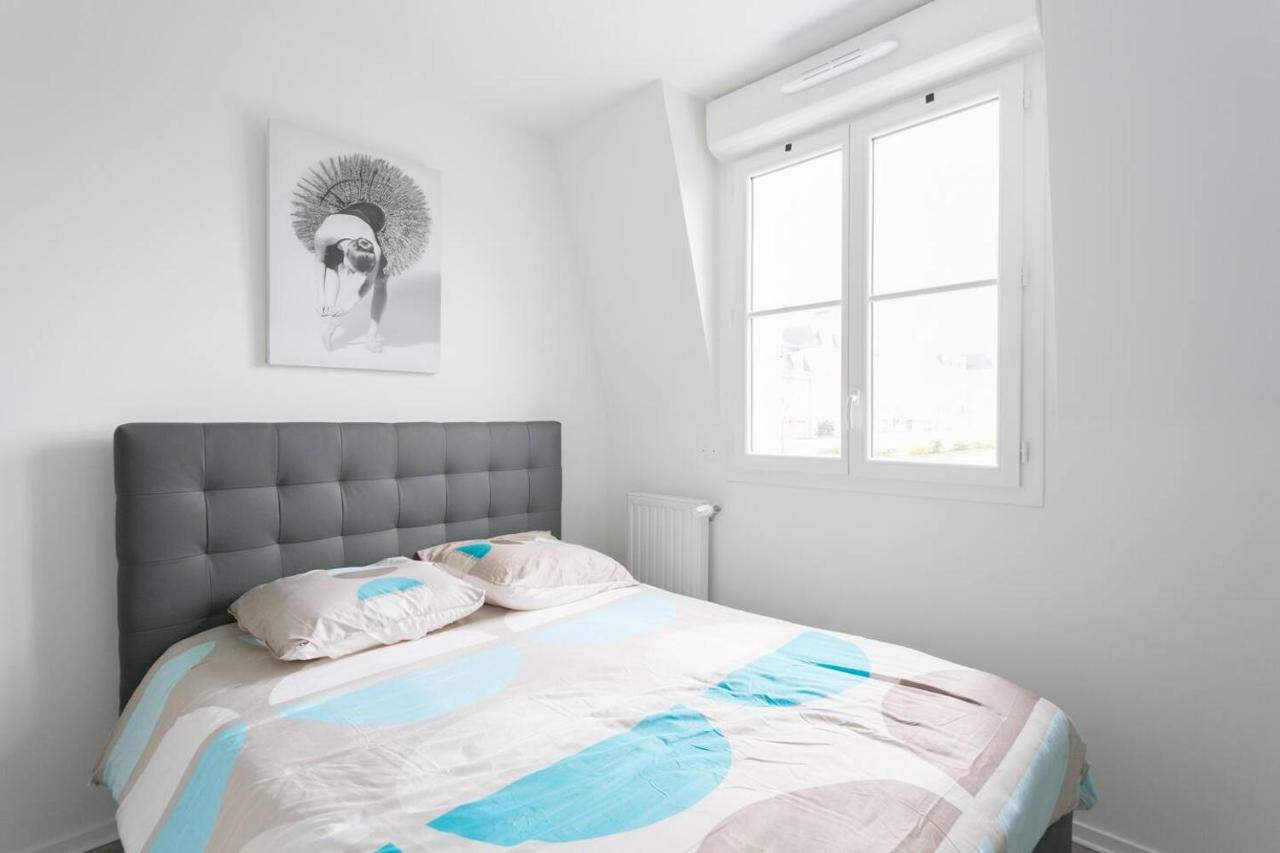Big House 2 minutes from Disneyland Paris - Bed and Breakfast