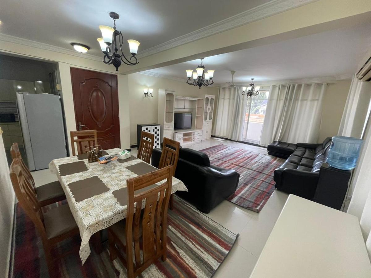B&B Dar es-Salam - Queens Rentals - Three Bedroom Apartment - Kimweri - Masaki - Dar es Salaam - Bed and Breakfast Dar es-Salam