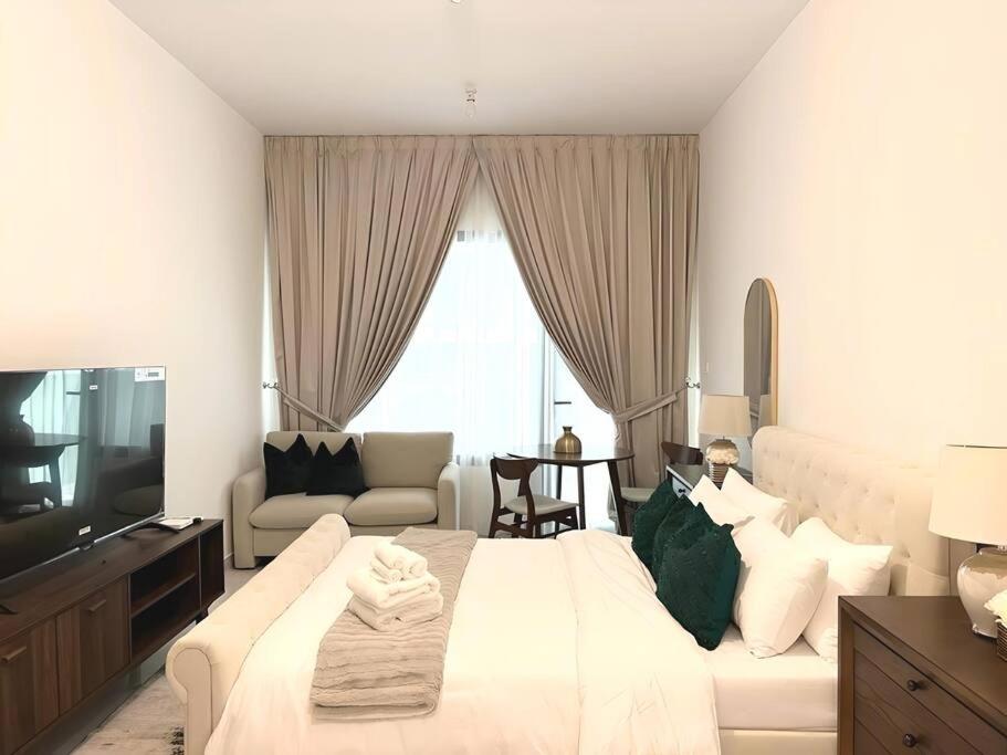 B&B Al Qurayyah - Classy Studio in Masdar City - Bed and Breakfast Al Qurayyah