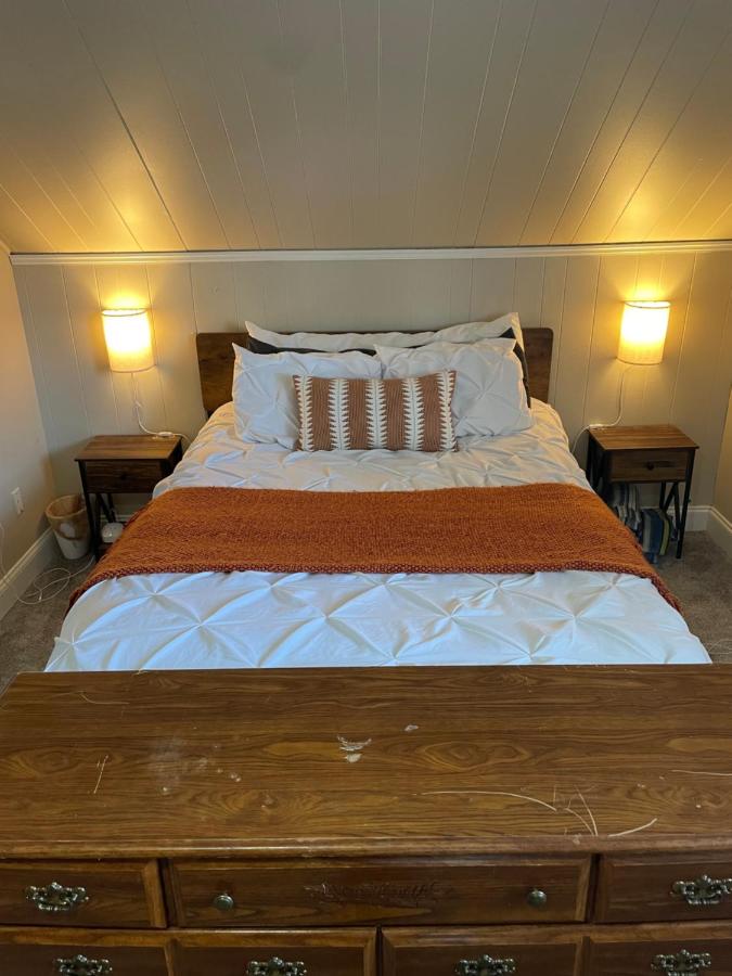 B&B Lynchburg - Cape Cod Loft - Room near Liberty! - Bed and Breakfast Lynchburg