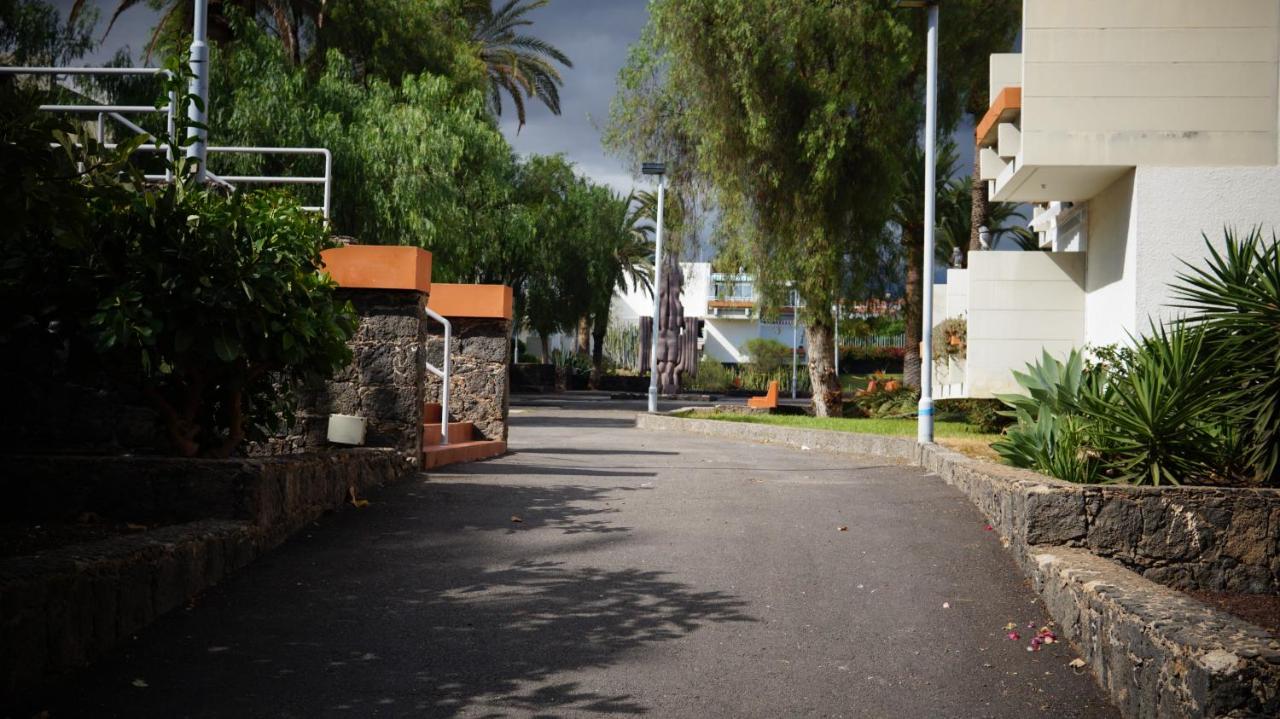 Air-Conditioned, Remarkably Beautiful Apartment, Fibre Wi-Fi, Pool - B&B Arona