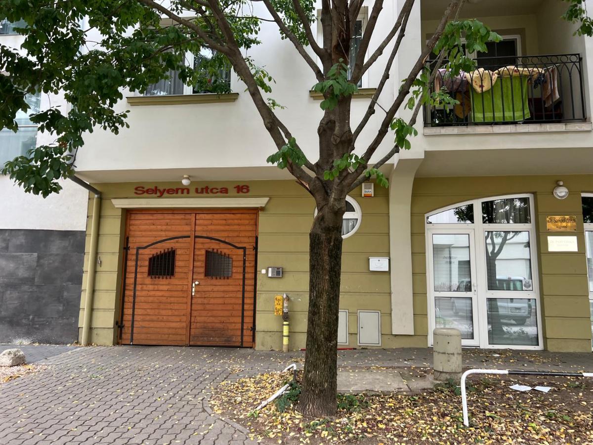 City Lux Apartman - B&B
