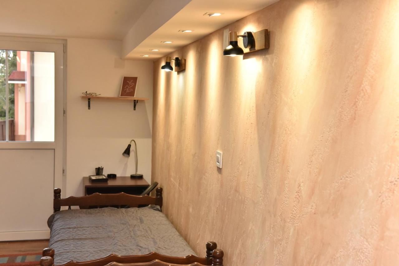 Standard Triple Studio