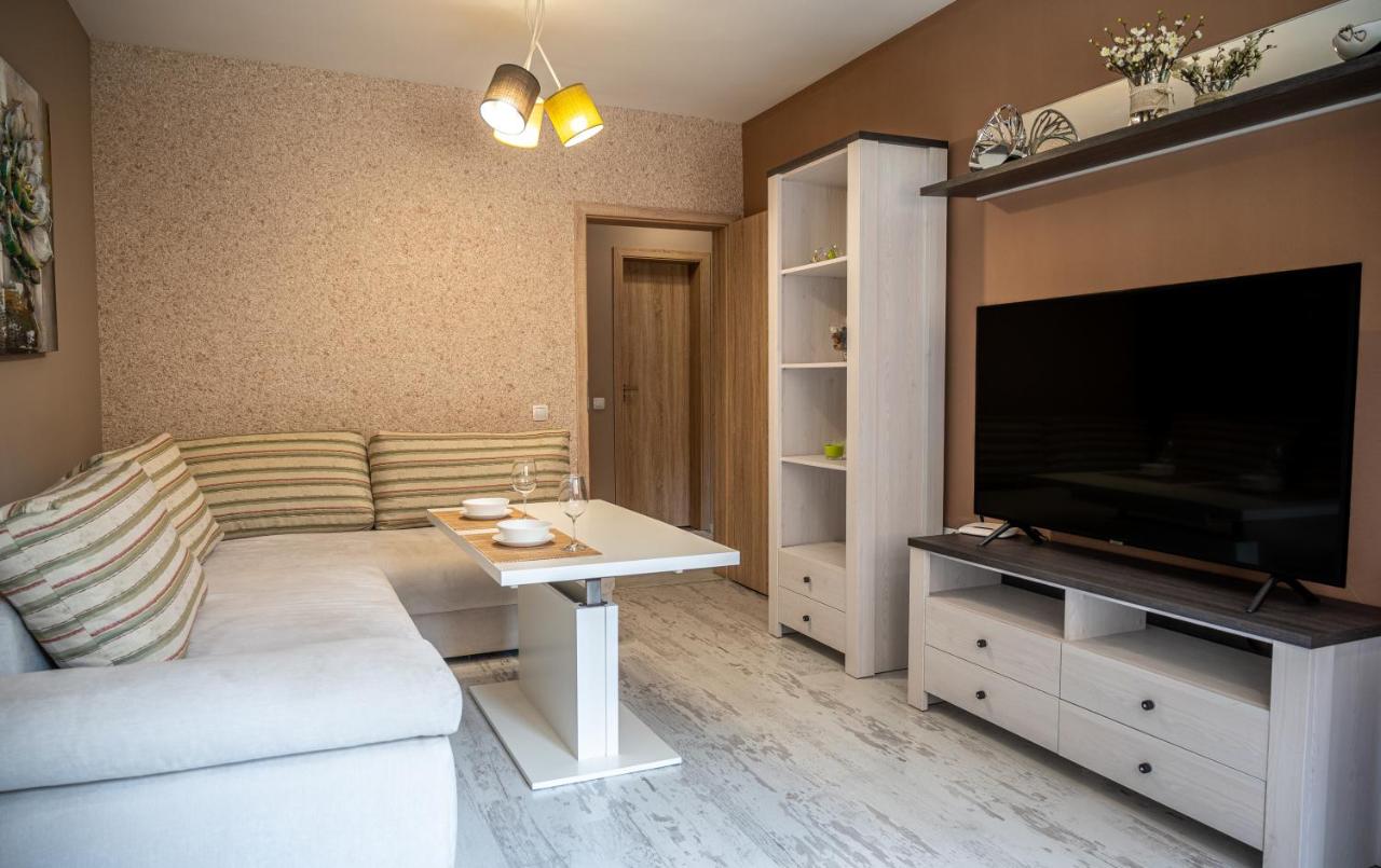 B&B Sofia - Elegant spotless apartment in Sofia Center - Bed and Breakfast Sofia