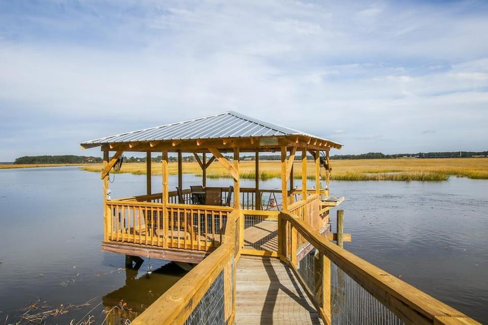 Crabbin Cabin - Spacious, Seasonal Riverside Home On The Ga Coast - B&B