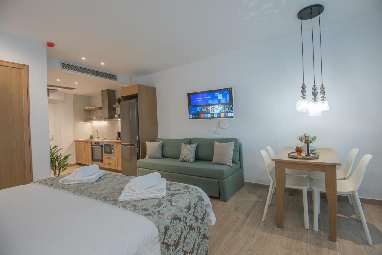 Appartamento con Vista Mare e Piscina Privata