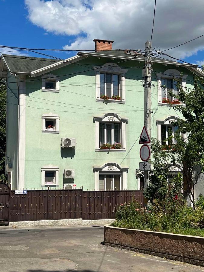 Golden Rose - Ferienwohnung