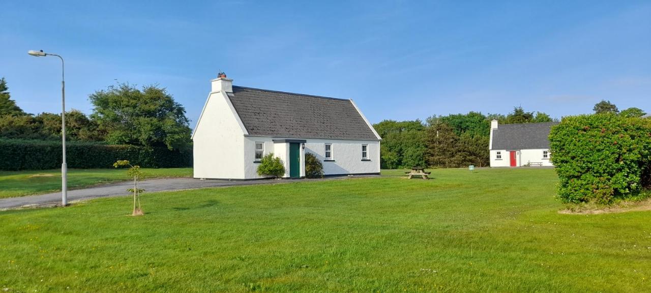 B&B Louisburgh - Louisburgh Cottages - 3 bedroom - Bed and Breakfast Louisburgh