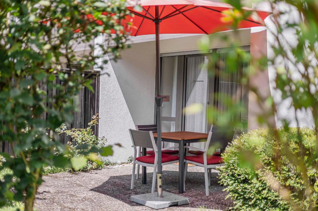 Ferienwohnpark Immenstaad am Bodensee Zwei-Zimmer-Apartment 49 02 - B&B