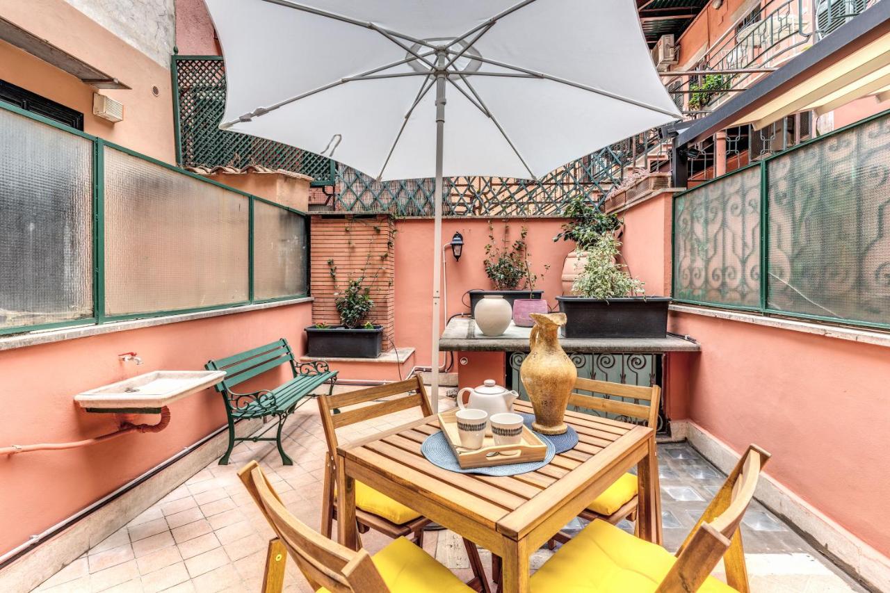 Elegant Apartment Behind the Colosseum - B&B