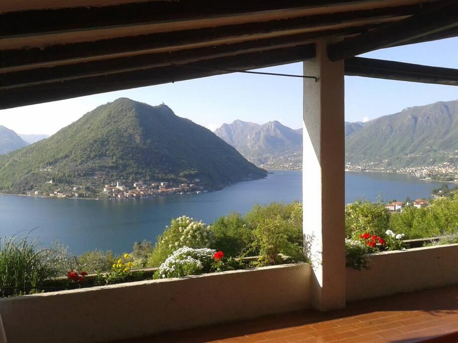 Villa Valeriana - vista esclusiva su Monte Isola - Lago d'Iseo - B&B