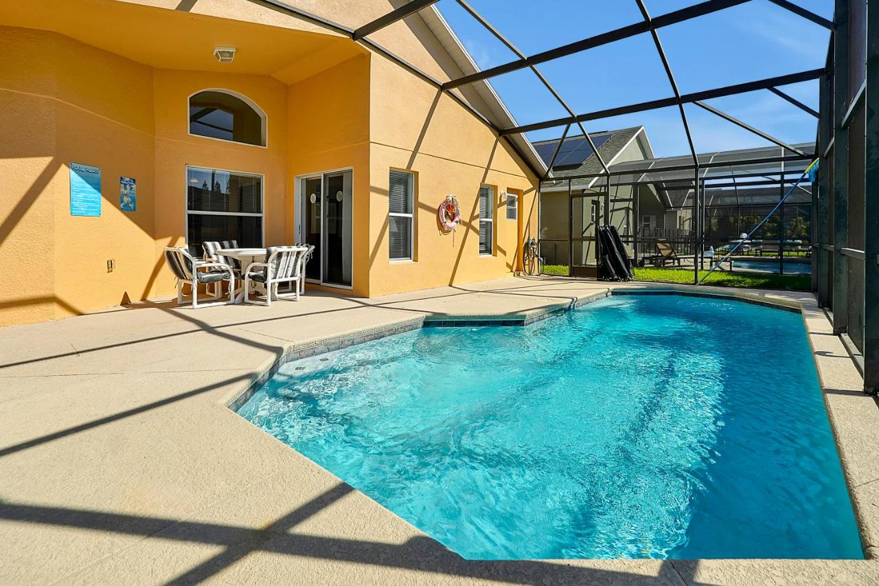 B&B Kissimmee - Bikini Bottom - 4 bed Disney pool home - Bed and Breakfast Kissimmee