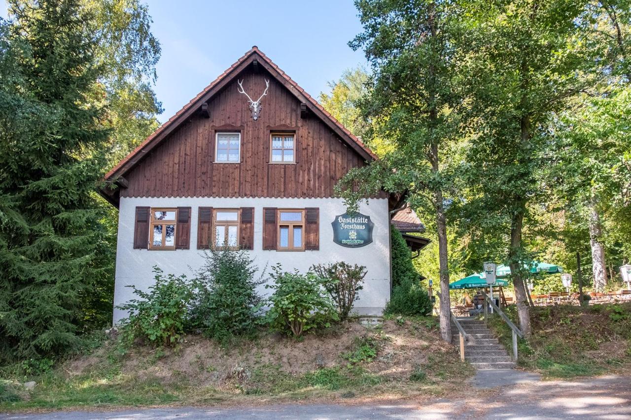 B&B Marktredwitz - FeWo im Gasthof Forsthaus - Bed and Breakfast Marktredwitz