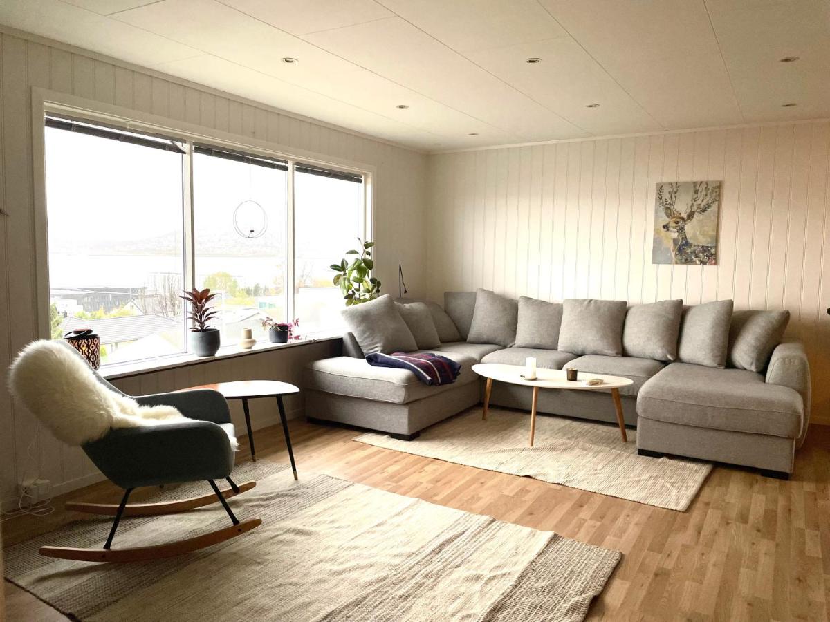 B&B Tromsø - Penthouse with panorama view and great location! - Bed and Breakfast Tromsø