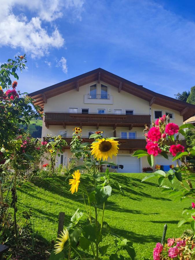 B&B Brixen im Thale - Appartement Christine - Bed and Breakfast Brixen im Thale