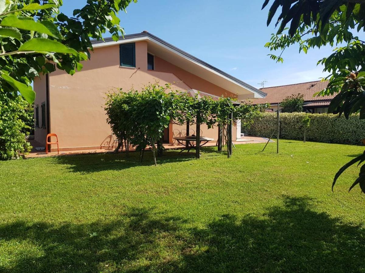 Deliziosa Villetta con Giardino - Chambres d’hôtes