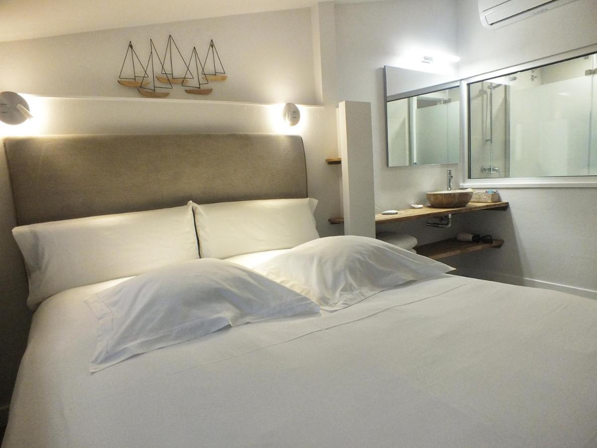 Camera Matrimoniale con Vista Montagna