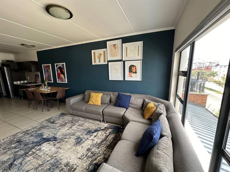 B&B Johannesburg - Modern 2 BR apartment in JHB - Bed and Breakfast Johannesburg