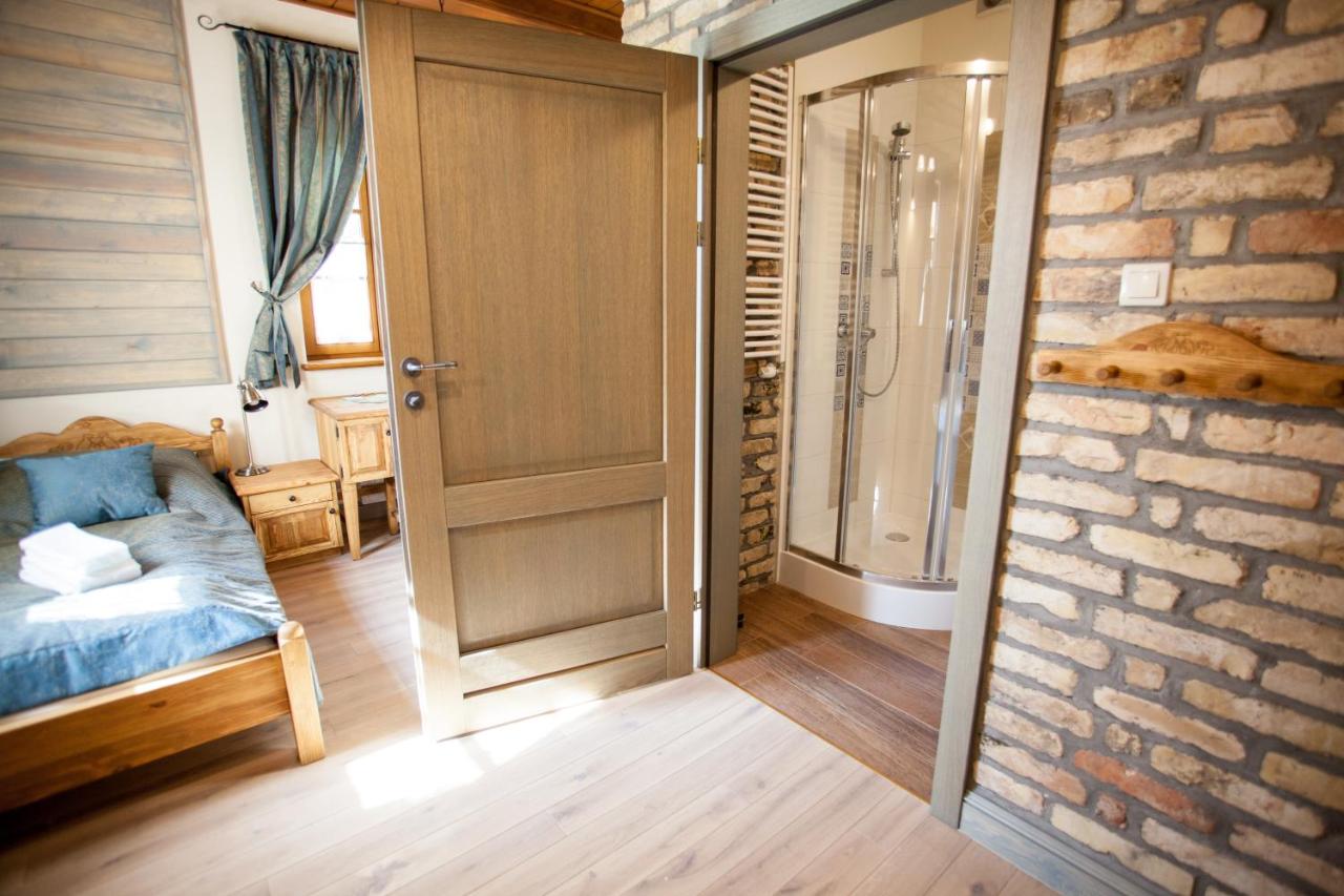 Großes Zweibettzimmer