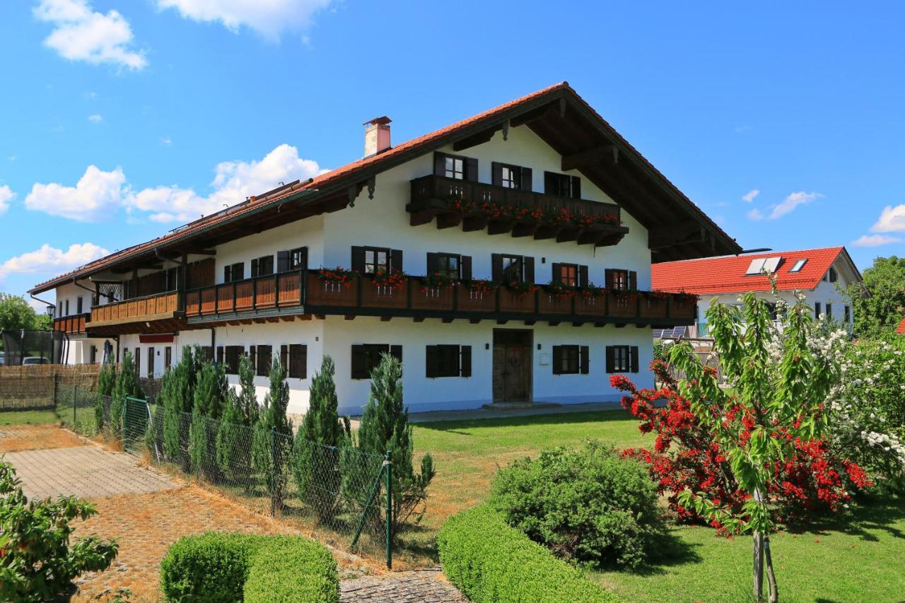 Ferienwohnungen am Simssee mit Alpenblick, Gutshof Alpenblick - Chambres d’hôtes