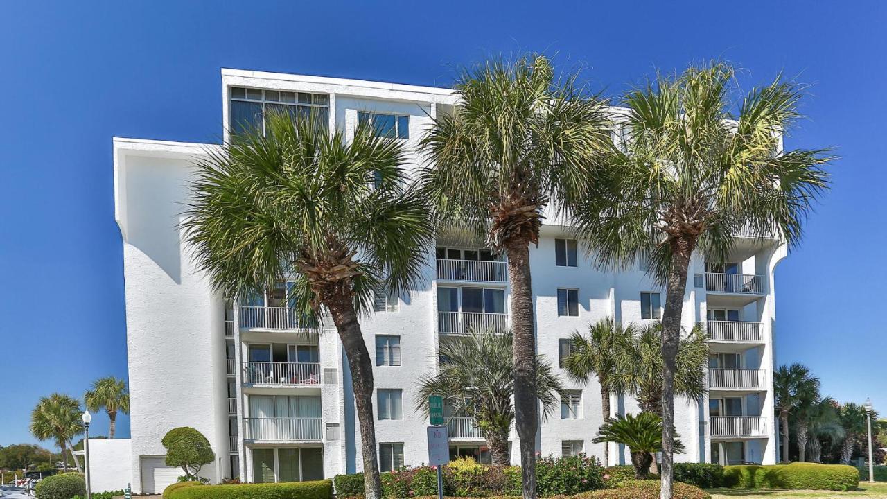 Dolphin Point 404B - 2BR on Holiday with Views of Harbor - B&B
