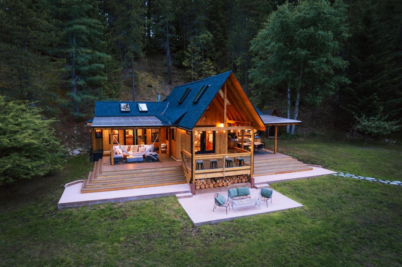 The Kootenay Lake House - A Private Luxury Retreat - Ferienwohnung
