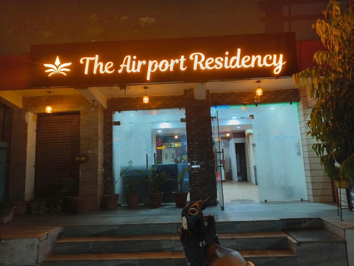 Airport Residency - B&B