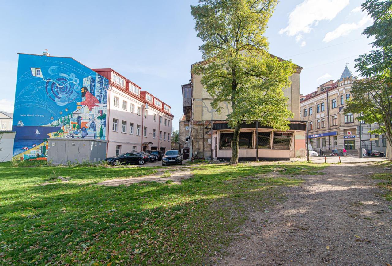 #stayhere - Authentic & Artsy Studio in Heart of Vilnius Old Town - B&B Vilnius