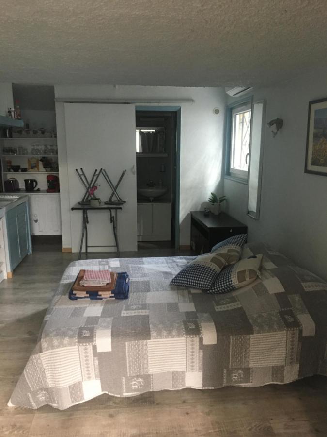 Studio indépendant climatisé en Provence - Chambres d’hôtes Saint-Didier