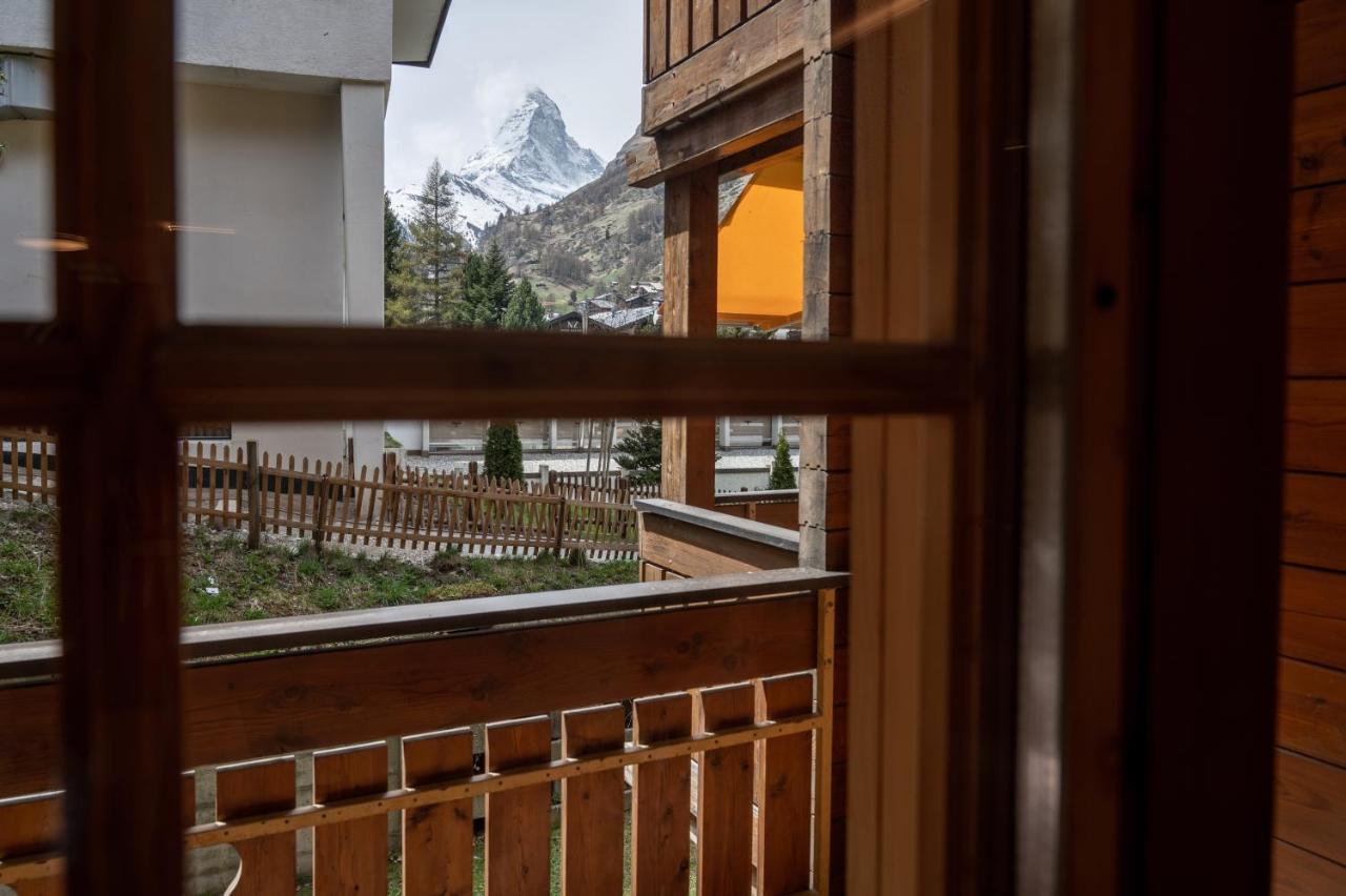 Baccara Studio with Matterhorn view by Inspiring Places Zermatt - B&B