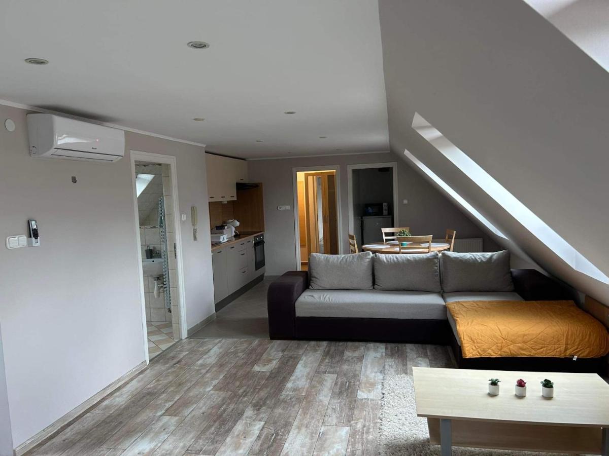 Bubble Apartman - Bed and Breakfast Kozármisleny