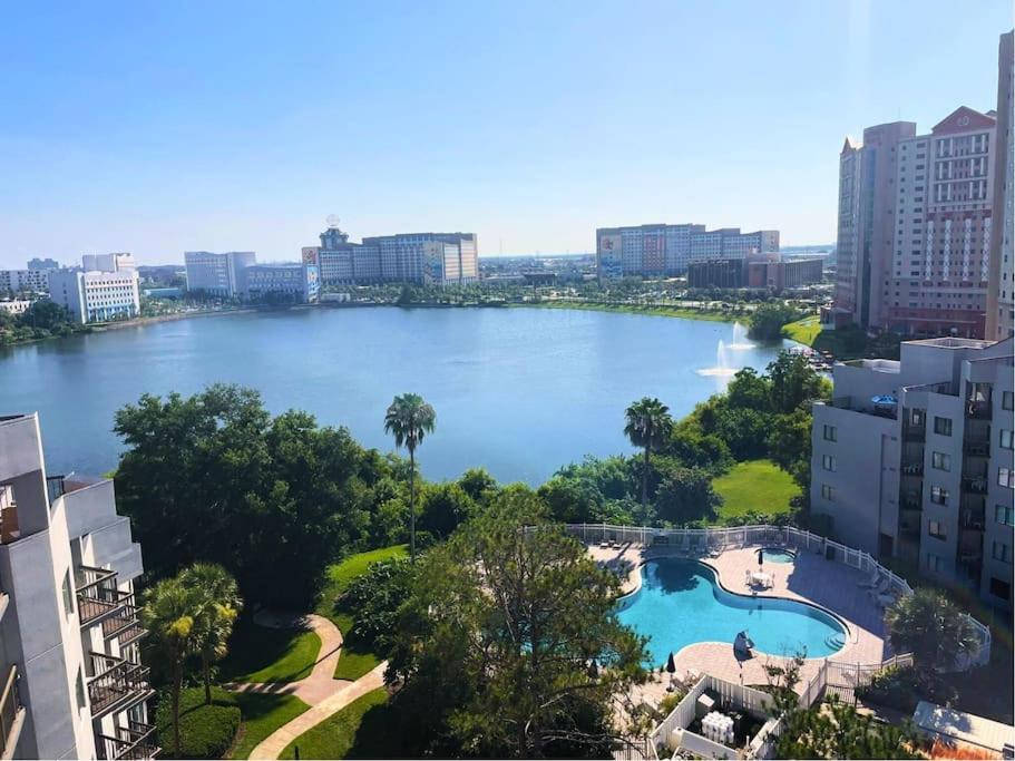 B&B Orlando - Universal Studios - Lake View 2 Bedrooms Apartment - Bed and Breakfast Orlando