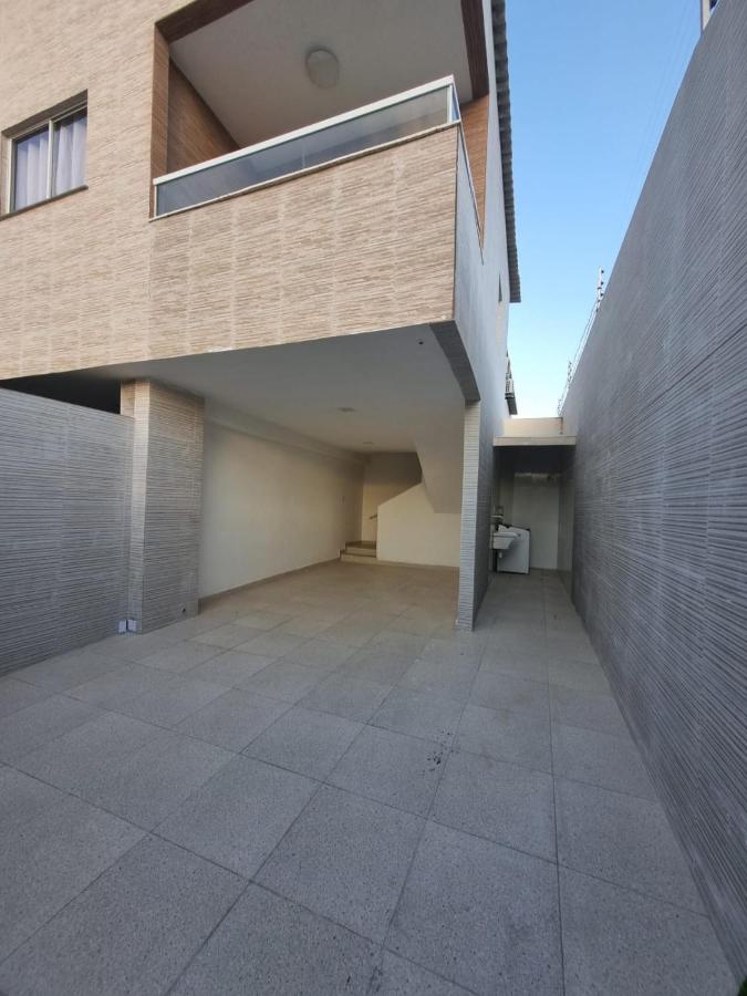 Sobrado a 200m da Praia e Orla, 02 QTS com ar condicionado - B&B Aracaju