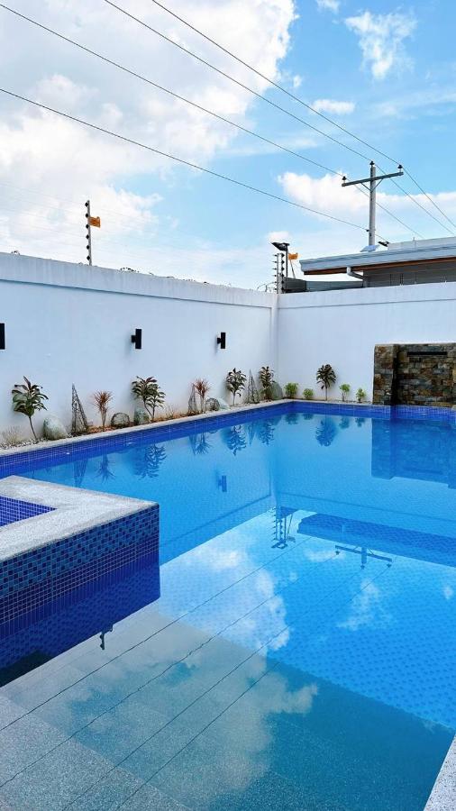 Villa Gottes Geschenk - Bed and Breakfast Angeles City