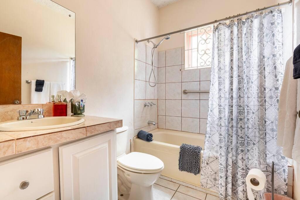 Shaw Park Gem Apt 12A - B&B