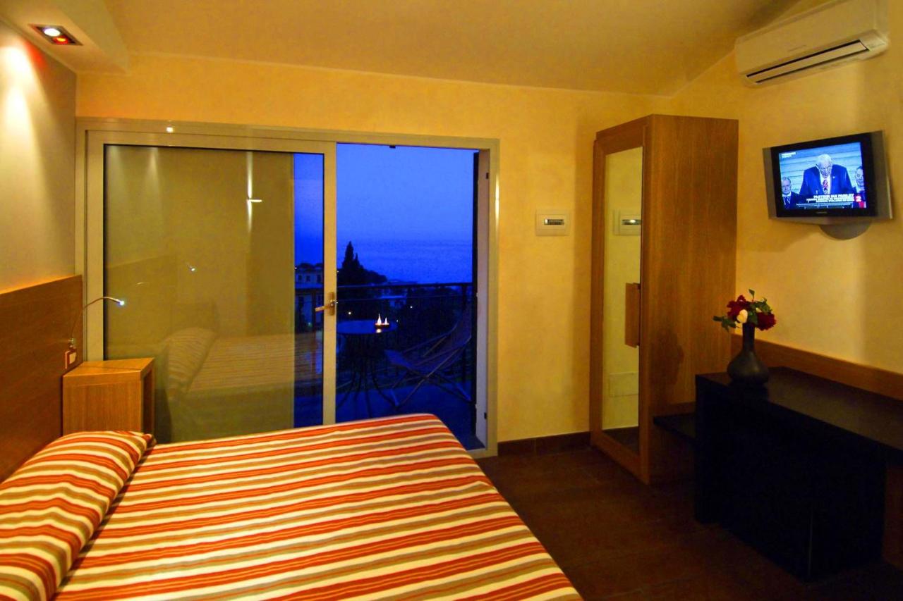 Superior Double or Twin Room with Sea View