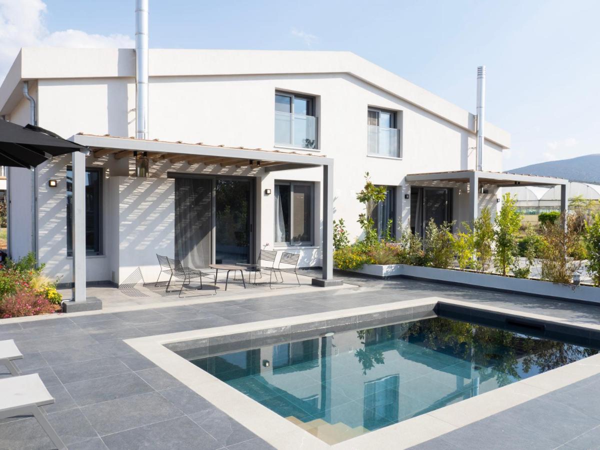 Sea breeze suites Maistro 4per with private pool - B&B