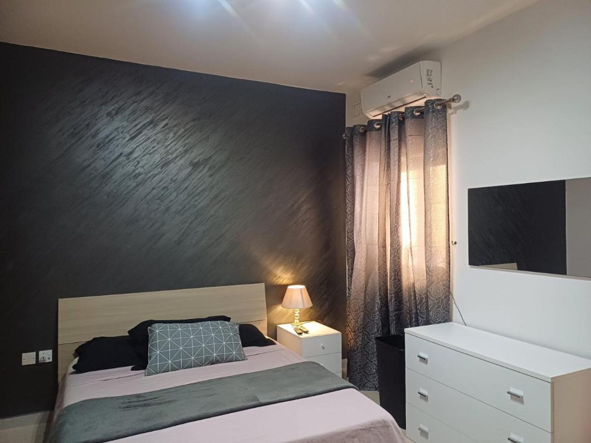 Modern Private Rooms in an apartment - B&B San Pawl il-Baħar