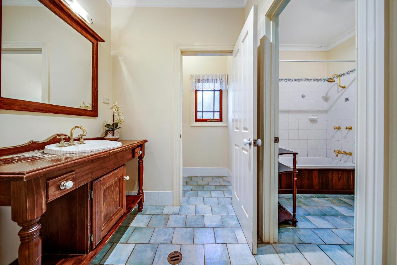 Leura Mall Three bedroom Cottage