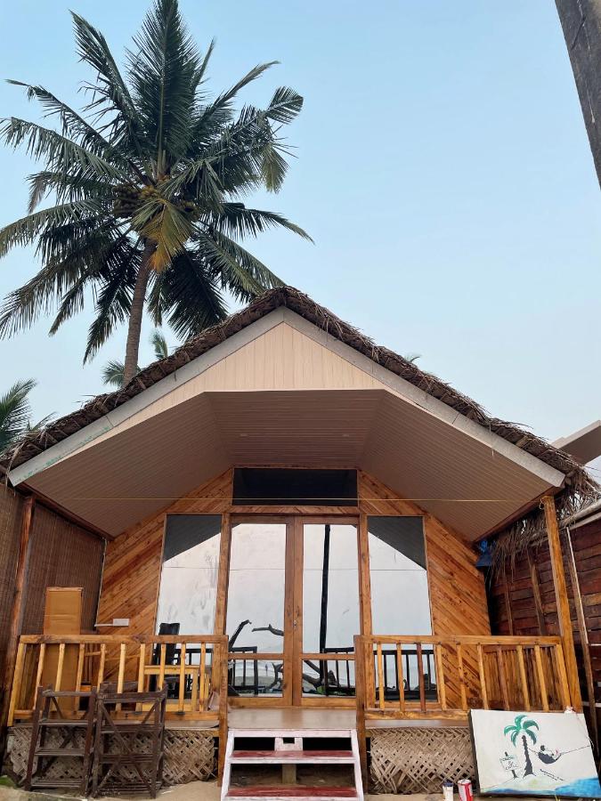 Front Hut with Full Sea View